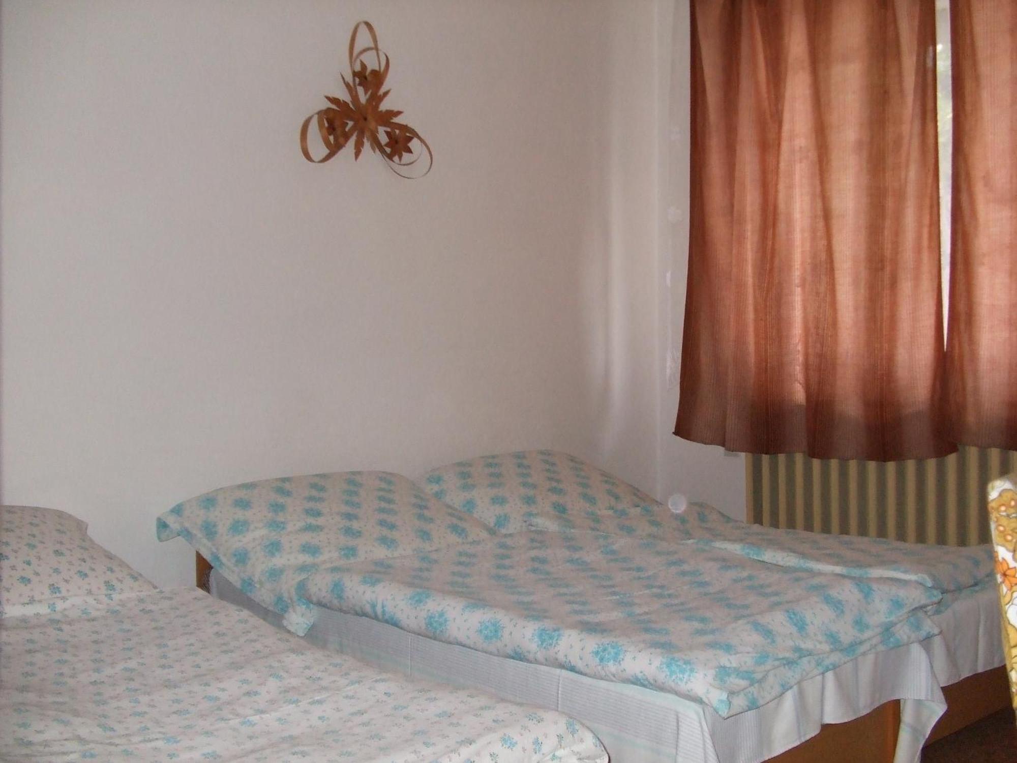 Napfeny Vendeghaz * Miskolc