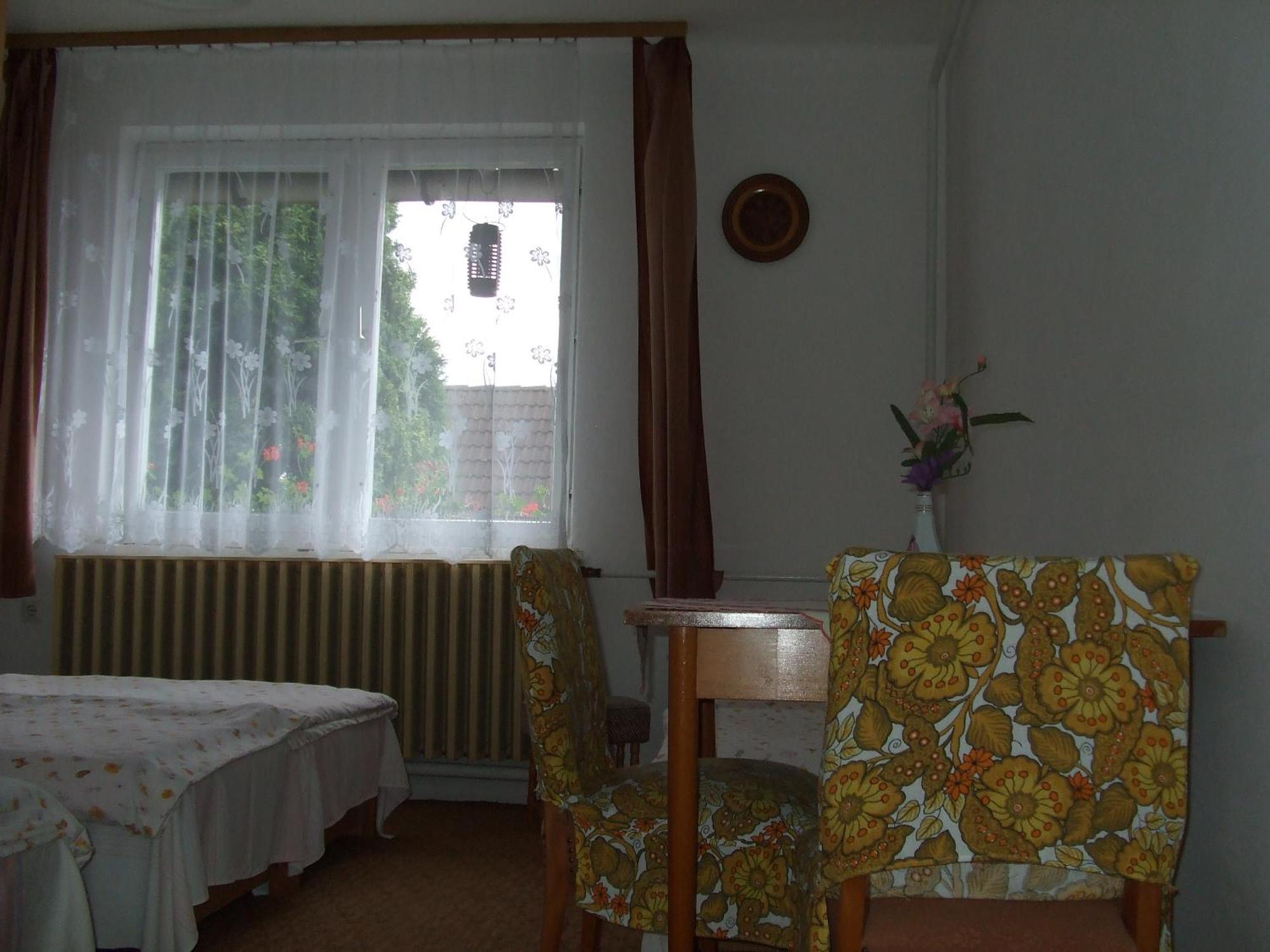 Napfeny Vendeghaz Apartment *